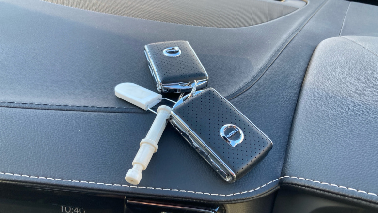 Volvo S90 2.0 D4 R DESIGN 4dr Geartronic Diesel Saloon